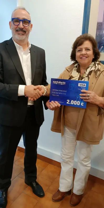 Antonia Rivas, ganadora por su participación en la acción comercial ‘Vive la primavera’ Granada Antonia Rivas, ganadora por su participación en la acción comercial ‘Vive la primavera’ Granada